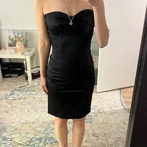 👗 🌺🌿💓Strapless Black dress with sweetheart neckline size XS